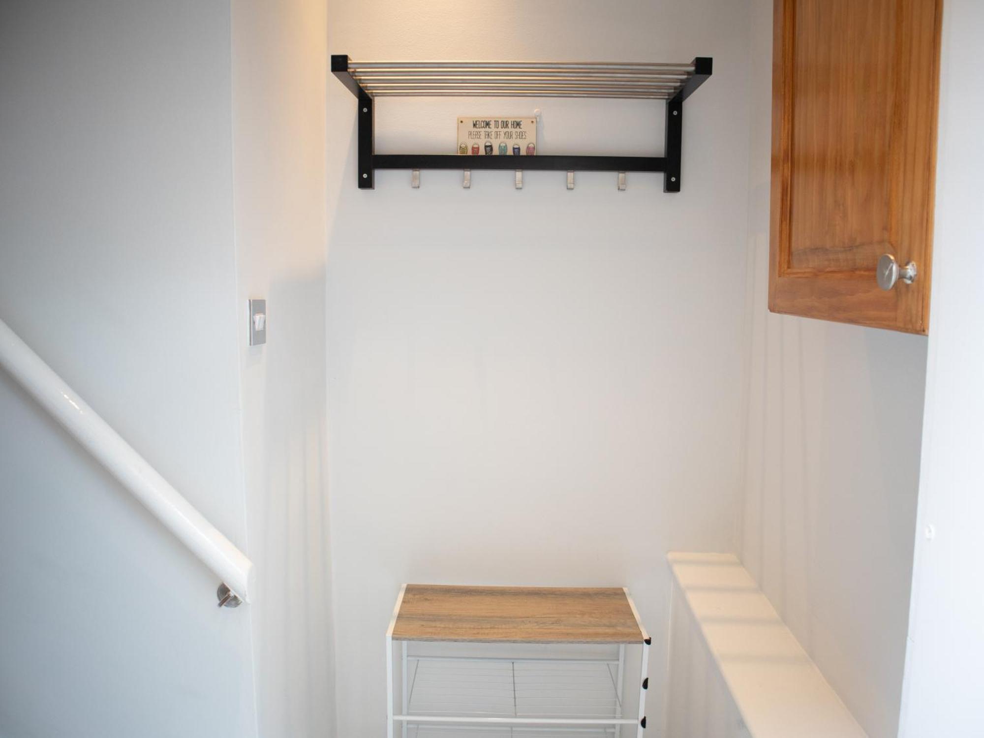 Bright Private Terrace - Free Private Parking - Tv - Wifi - Netflix Apartment ครอยดอน ภายนอก รูปภาพ